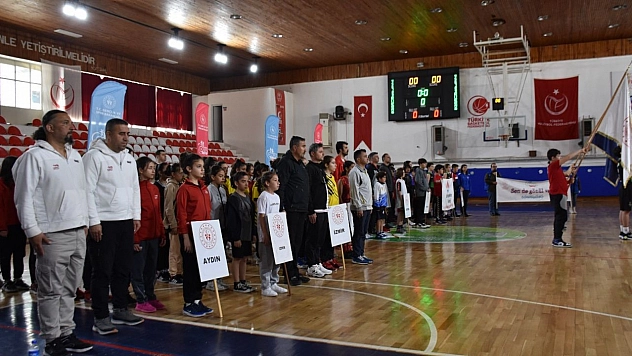 Küçük Devler'in Basketbol Şampiyonası Başladı