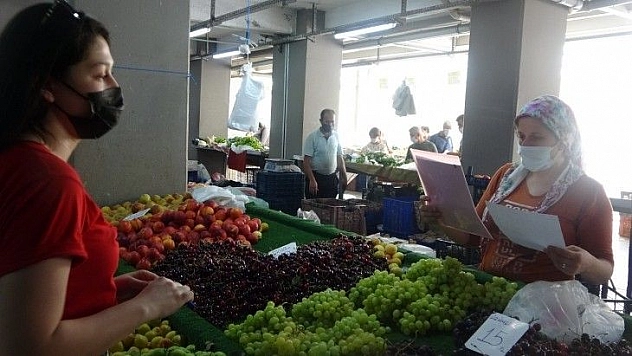 Marmaris'te pazarcı esnafı eski günlerine dönmek istiyor