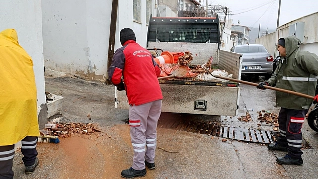 Menteşe Belediyesi ekiplerinden, 24 saatlik kesintisiz müdahale