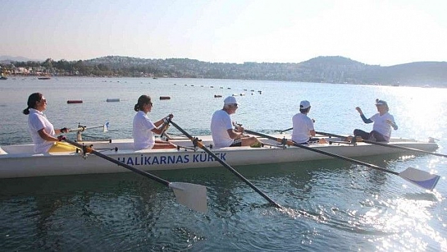 Muğla koylarını kürekle gezecekler