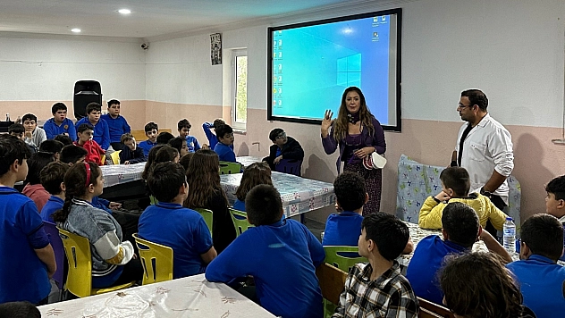 Öğrencilere sağlık eğitimi verildi