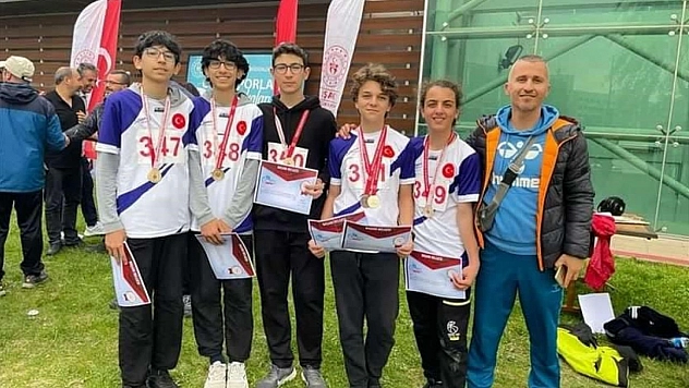 Oryantiring takımı  turnuvada bölge şampiyonu oldu