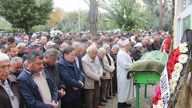 Son yolculuğuna dualarla uğurlandı
