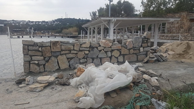 Turgut Yılmaz'ın duvarı yıkıldı