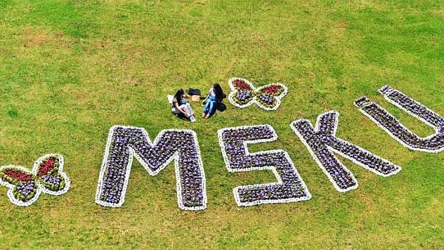 Üniversite'de Tıp ve Diş Hekimliği hariç ders başı bir hafta ertelendi