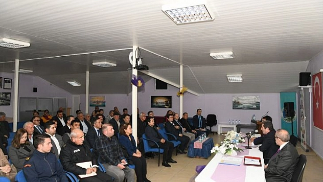 VALİ ORHAN TAVLI FETHİYE'DE MUHTARLARLA BİR ARAYA GELDİ