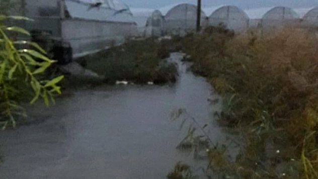 YAĞIŞ SEYDİKEMER'DE HAYATI OLUMSUZ ETKİLEDİ