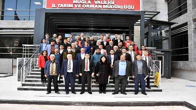 Yangından zarar gören mahalle muhtarıyla toplantı