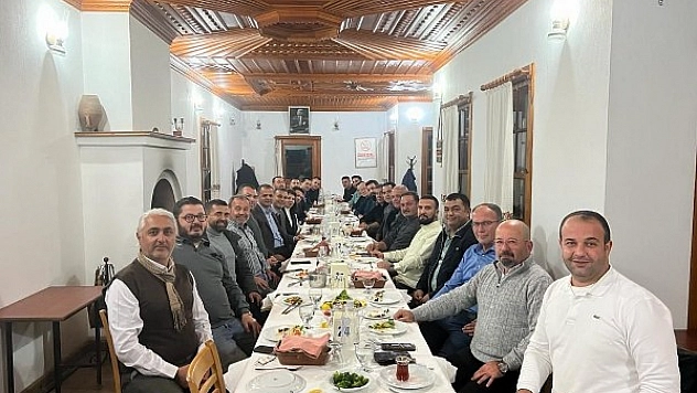 Yatağanspor Ve Muğlaspor Yönetimleri Yemekte Buluştu