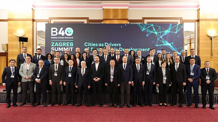 Başkan Aras B40 Zirvesi'nde Kültür, Turizm ve Yerel Demokrasiyi Anlattı