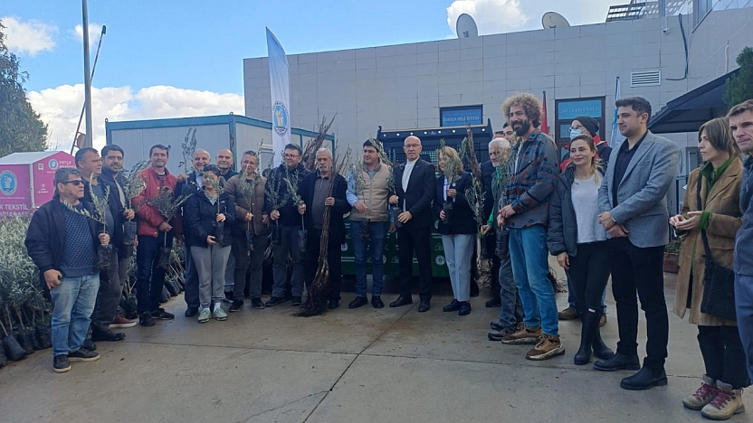 Büyükşehir harekete geçti, Datça'da fidanlar üreticilerle buluştu