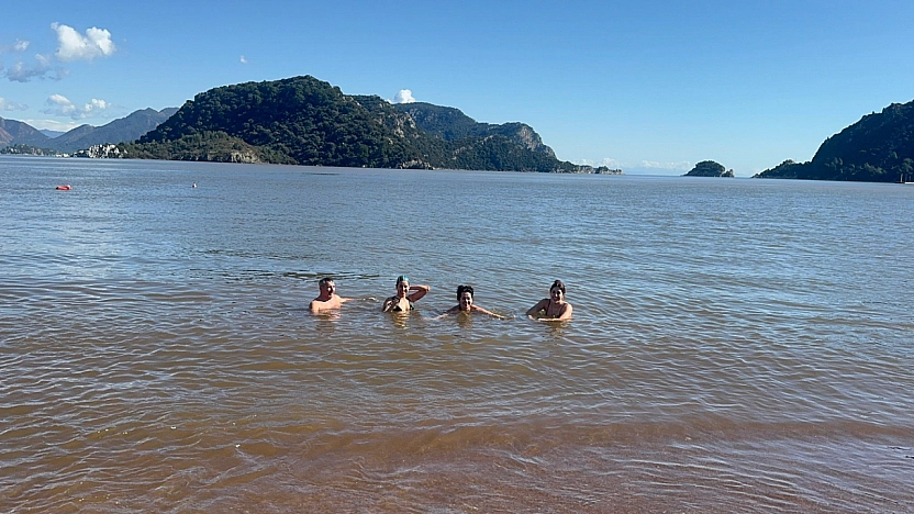 Marmaris'te dün sağanak yağış, bugün deniz keyfi