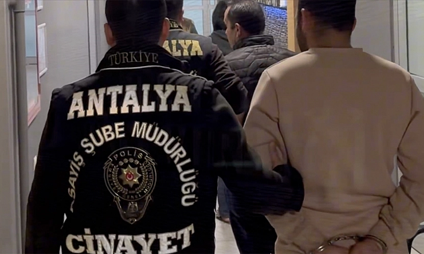 Bakan Yerlikaya açıkladı: 'Antalya'da 10 yıl önce işlenen faili meçhul kadın cinayeti aydınlatıldı'