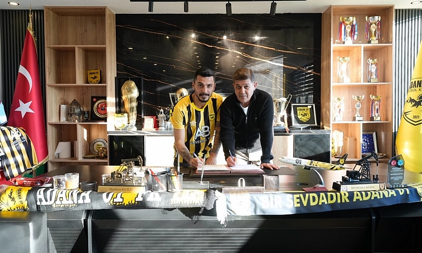 Fethiyespor'da Samet Asatekin, kiralık olarak Adana 01 FK'ya transfer oldu