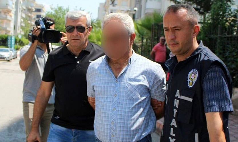 İki olaydaki benzerlik Cinayet Büro ekiplerinin dikkatinden kaçmadı, alınan kan örneği ile cinayet 10 yıl sonra çözüldü