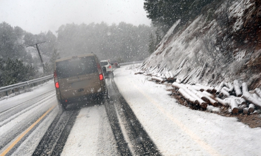 Muğla'nın yüksek kesimlerinde kar yağışı etkili olmaya başladı