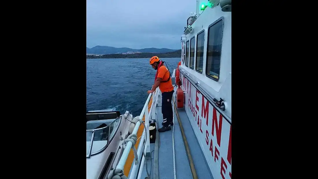 Muğla'da su alan tekne Kıyı Emniyet ekipleri tarafından kurtarıldı
