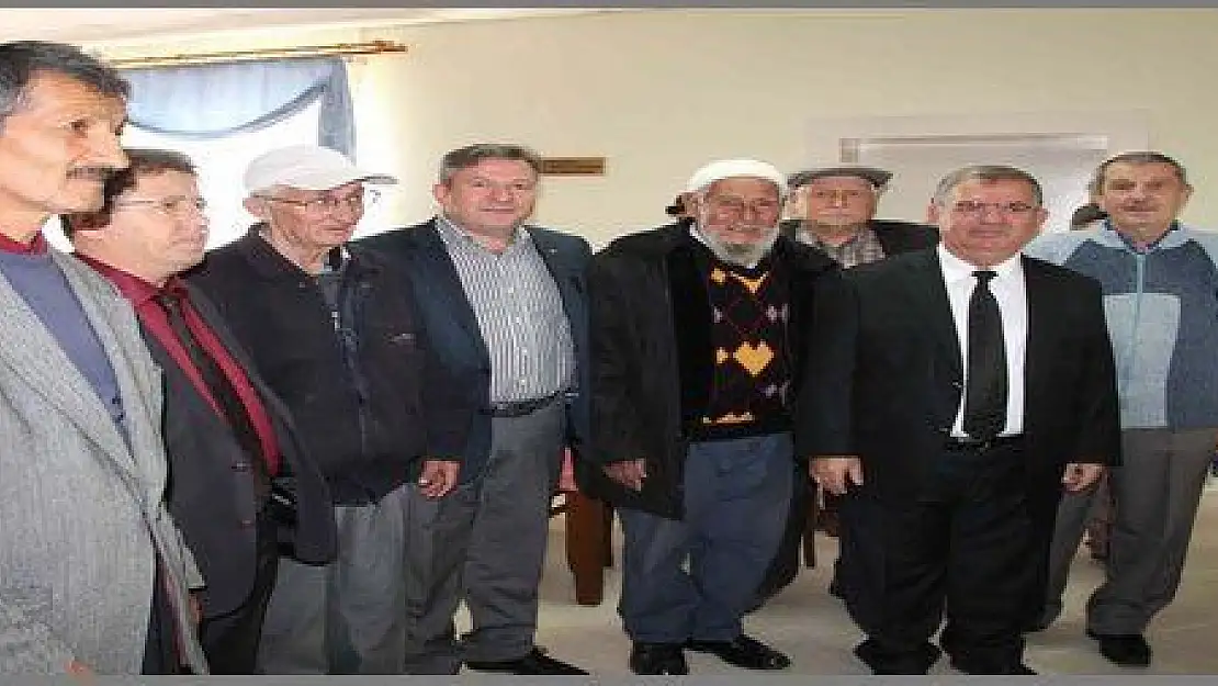 HUZUR EVİ SAKİNLERİNE YENİ YIL KAHVALTISI