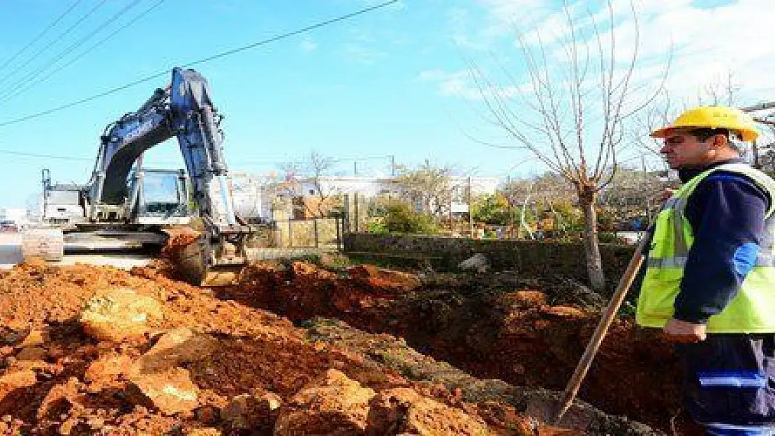 MUSKİ'DEN YENİ YERLEŞİM BÖLGELERİNE İÇME SUYU HATTI...