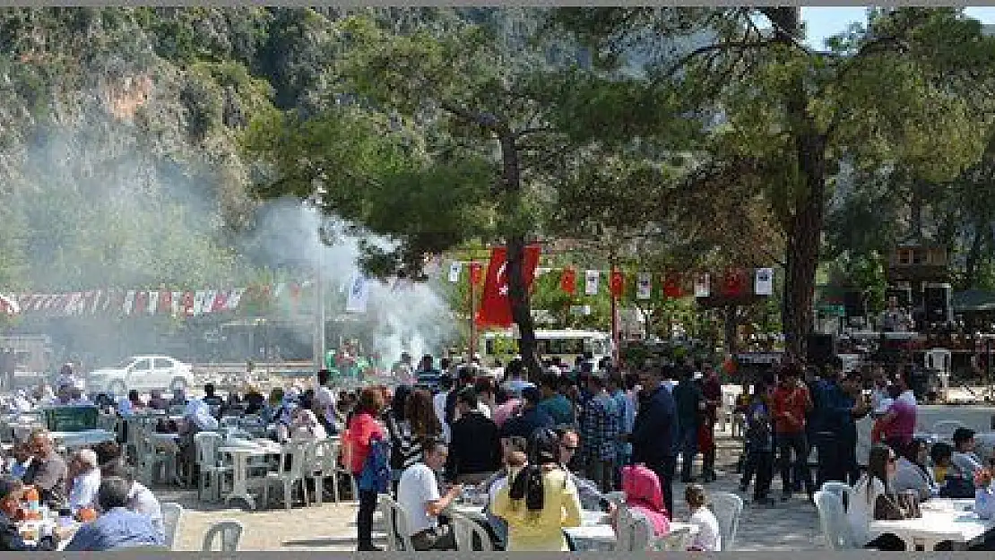 SEYDİKEMER'DE  1 MAYIS PİKNİĞİ