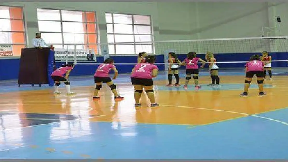  VOLEYBOL GRUP VE FİNAL MAÇLARI SEYDİKEMERDE OYNANIYOR