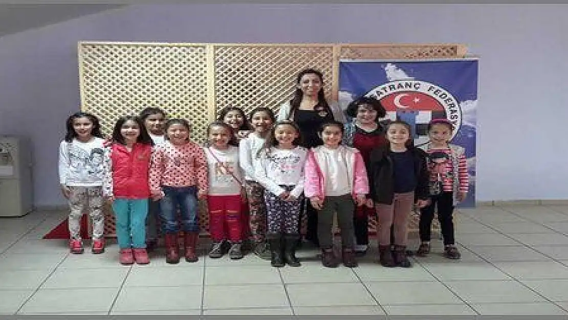 FETHİYE'DE KADINLARA ÖZEL SATRANÇ TURNUVASI