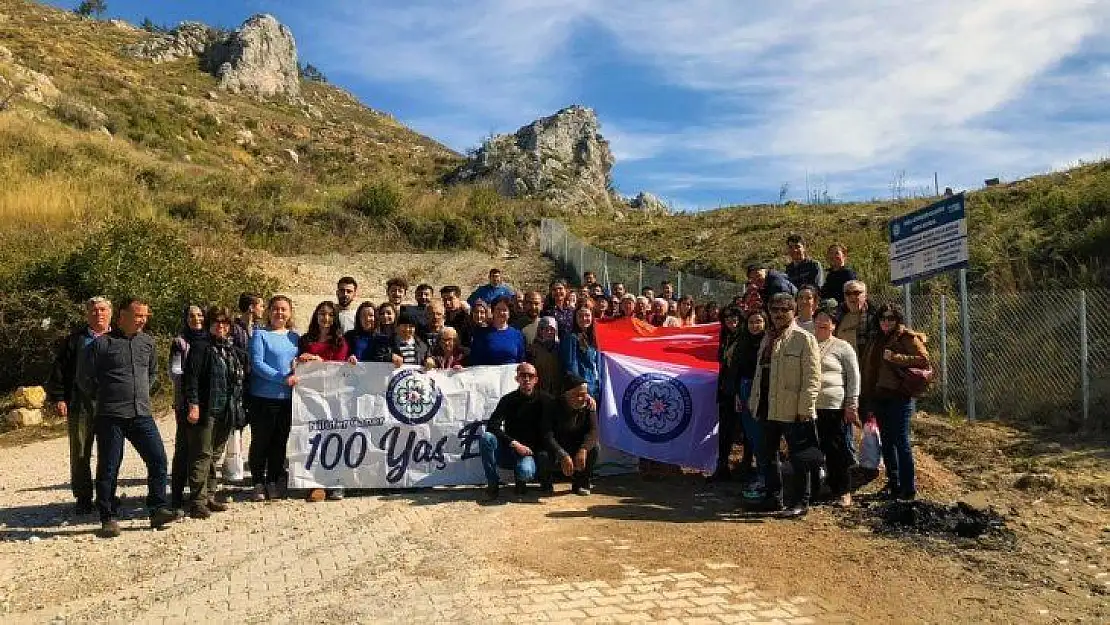 100 yaş evi üyelerinden doğaya 230 fidan