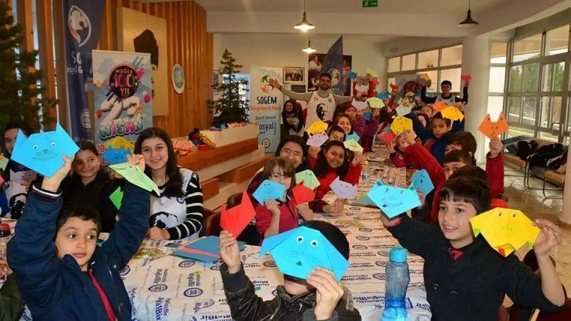 100. yılda çocuklar SOGEM'le düşlerini katladı