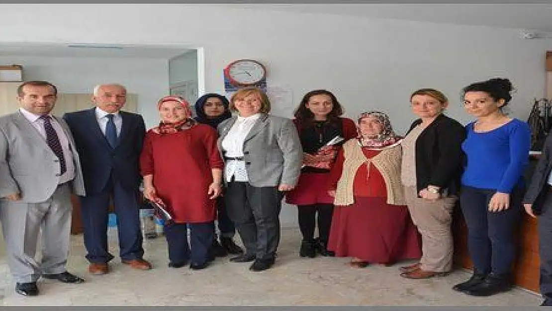 BAŞKANLAR, KADIN PERSONELİ UNUTMADI