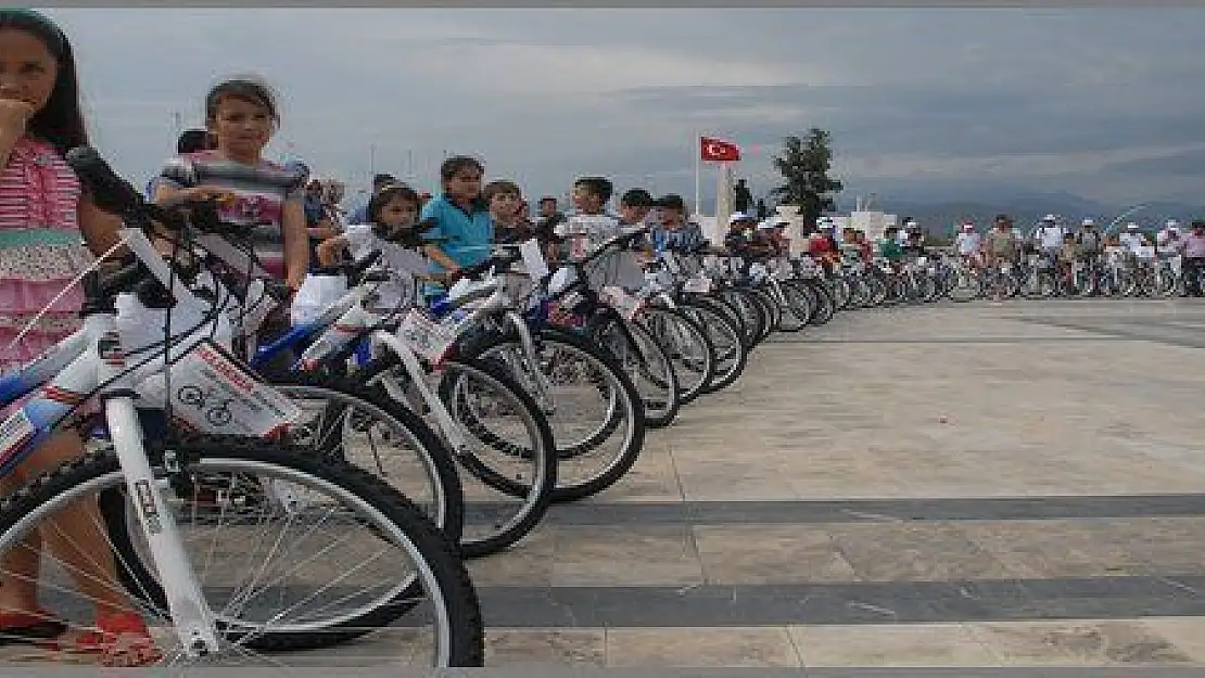 FETHİYE GAZ YERİNE PEDALA BASTI