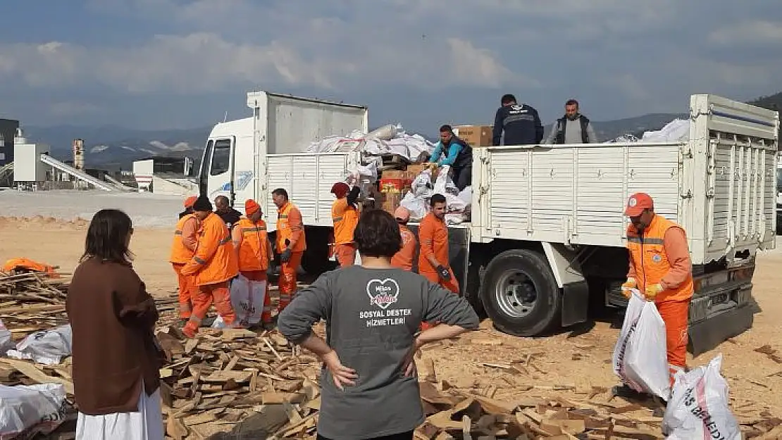 13'ÜNCÜ YARDIM ARACI DEPREM BÖLGESİNE SEVK EDİLDİ