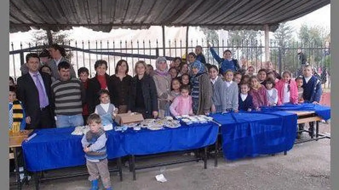 OKUL İHTİYAÇLARI İÇİN KERMES DÜZENLEDİLER