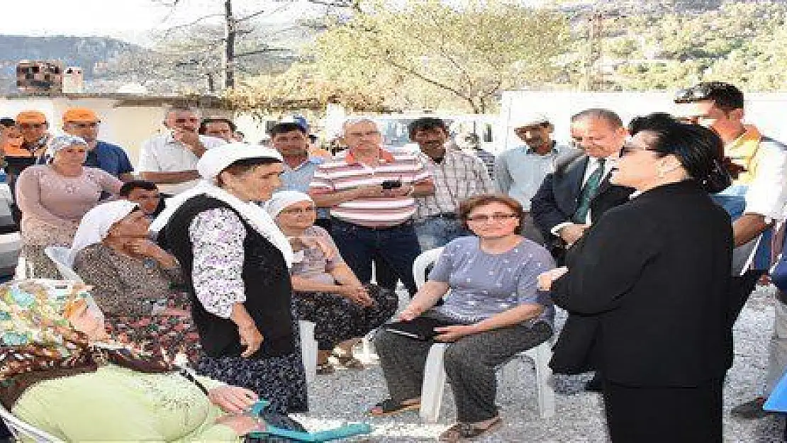 Vali Civelek, Zeytinköy'deki yangınzedeleri yalnız bırakmıyor