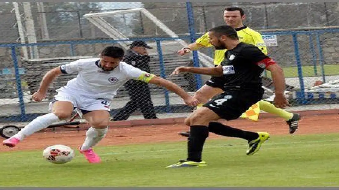 FETHİYESPOR'DA 3 OYUNCU KADRO DIŞI