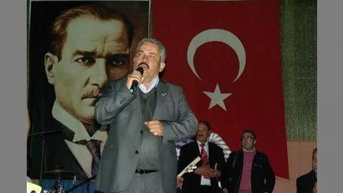 MHP'Lİ ÇAYLI, FETHİYE'DE AKRABASI AK PARTİLİ ALİ BOĞA'YA DESTEK OLACAĞINI AÇIKLADI