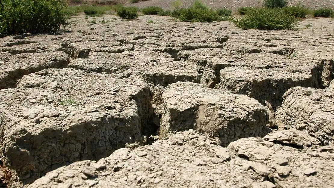 160 yıllık kuraklık haritasını çıkardı