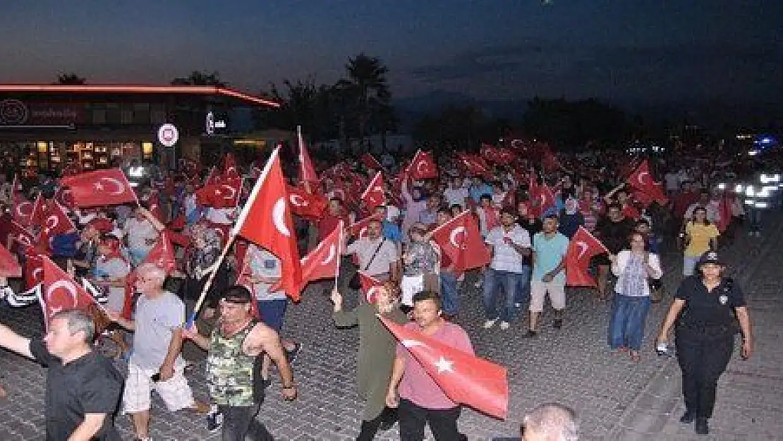 Fethiye'de 15 Temmuz Milli Birlik Yürüyüşü