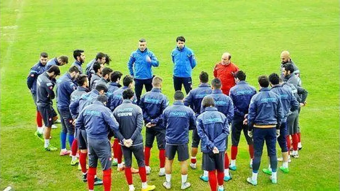 FETHİYESPOR ANADOLU ÜSKÜDAR'A HAZIRLANIYOR