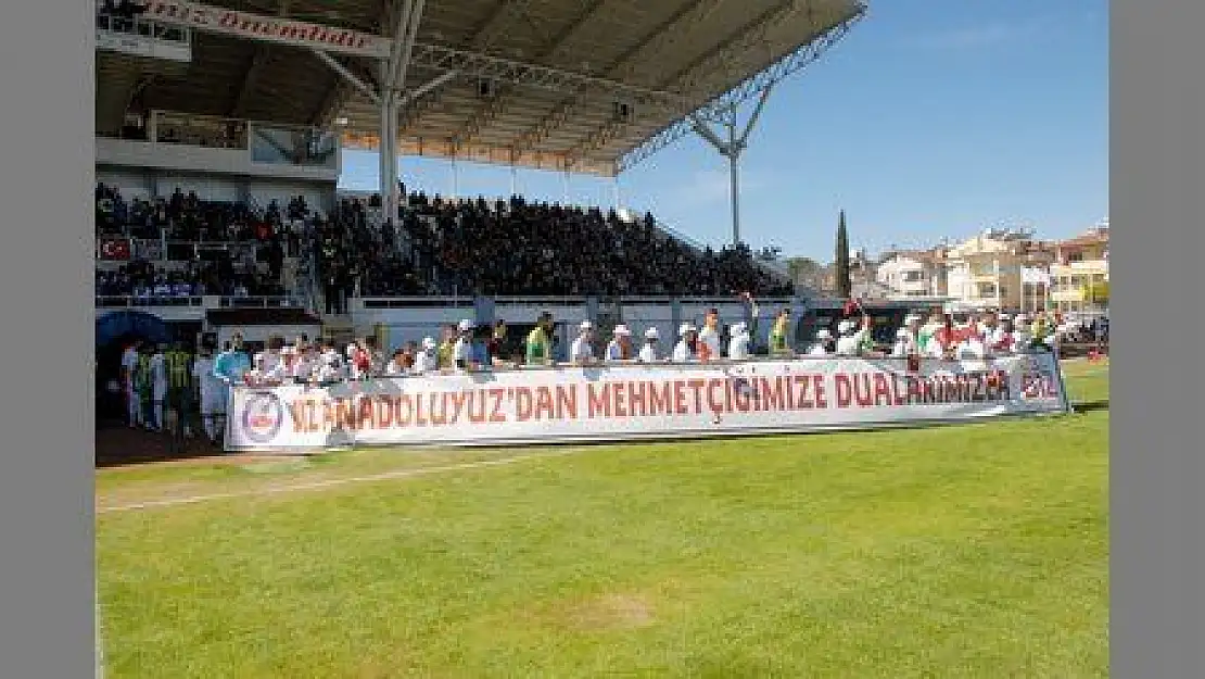 FETHİYE'DE AĞRILI ÖĞRENCİLERDEN, MEHMETÇİĞE DESTEK