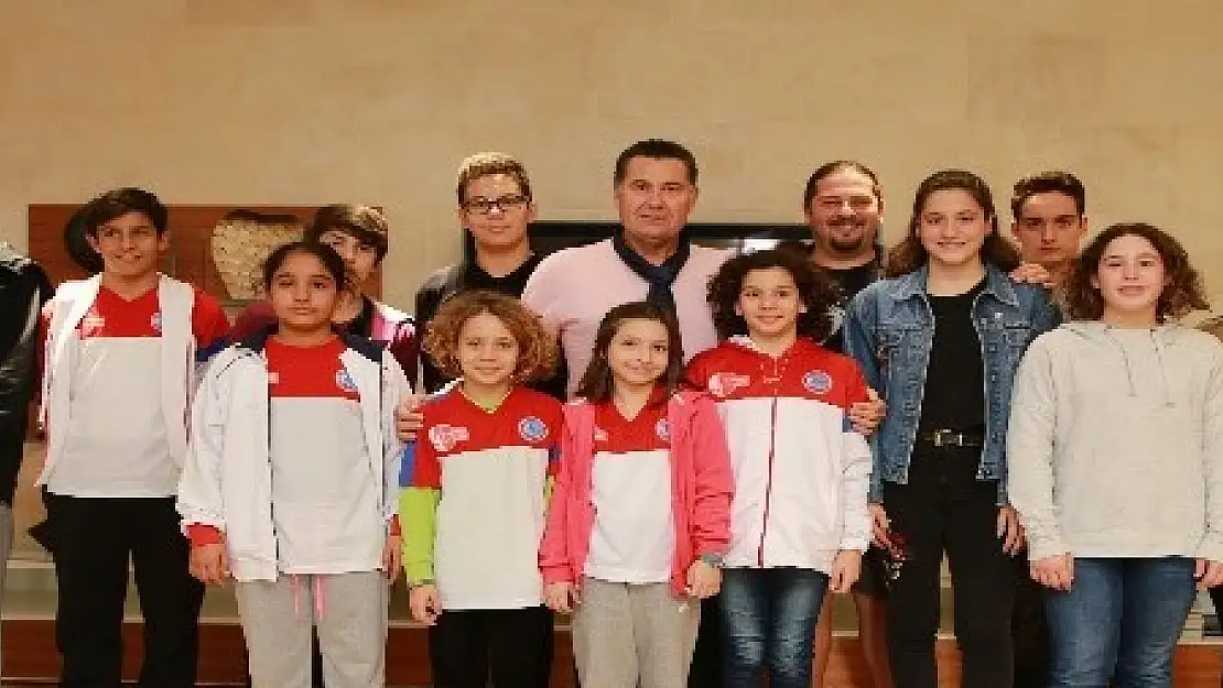 Bodrum Yüzme ve Su Sporları Kulübü'nden teşekkür ziyareti