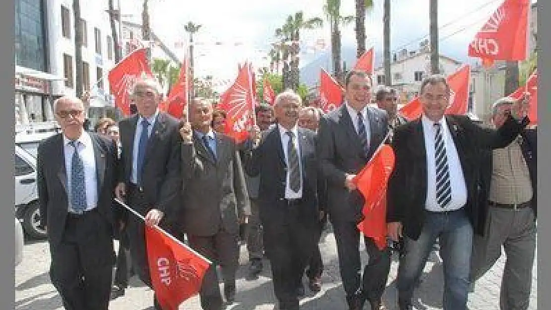 CHP FETHİYE'DE ADAYLARINI TANITTI