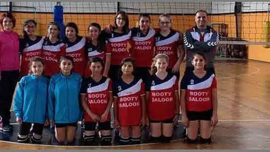 KARSLIOĞLU VOLEYBOLDA İLÇE BİRİNCİSİ