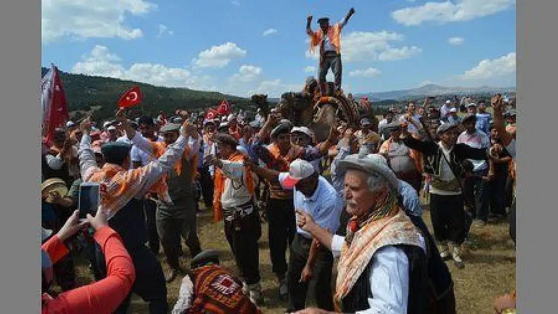 YÖRÜKLER ŞÖLENDE BULUŞACAK