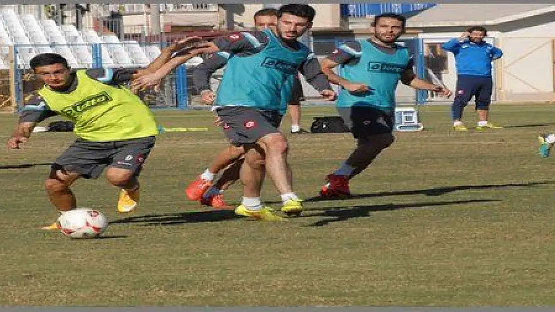 FETHİYESPOR HATAY'A 3 PUAN İÇİN GİDİYOR