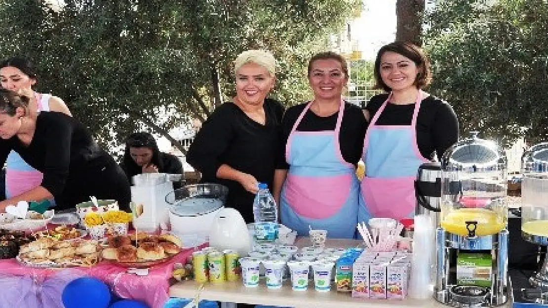 Marmaris'te eğitime destek için kermes