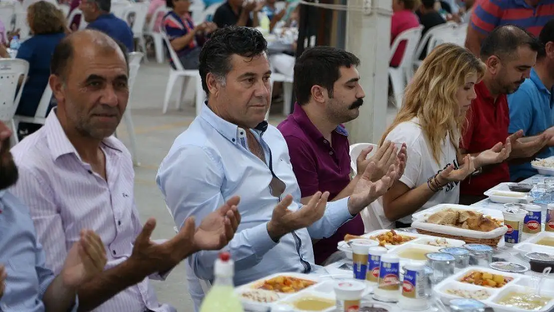 Başkan iftarda vatandaşlarla buluştu