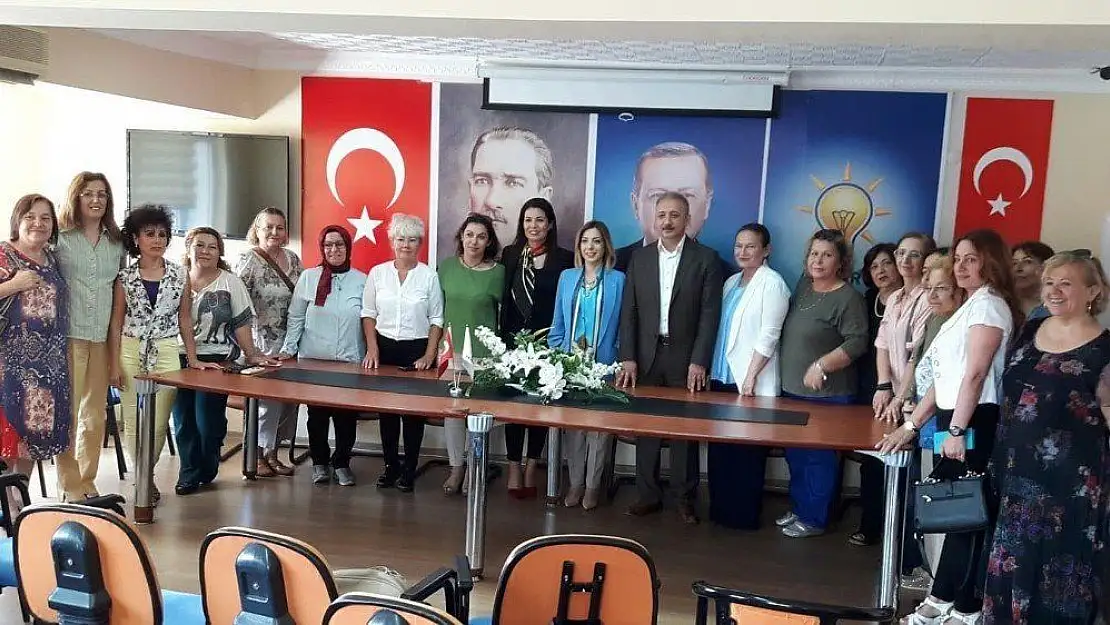 AK Parti, Muğla milletvekili adaylarını tanıttı