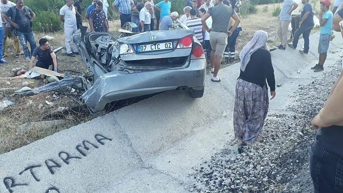 Korkuteli'nde feci kaza: 2 ölü, 2 yaralı (1)