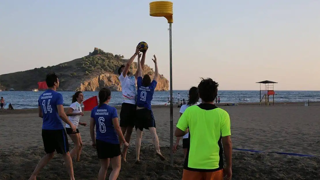 Muğla'da dünyaca ünlü Sarıgerme Plajı korfbol ile şenlendi