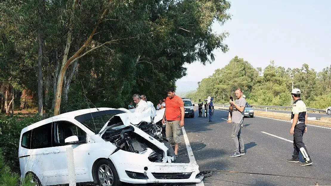 Radar aracına çarptı